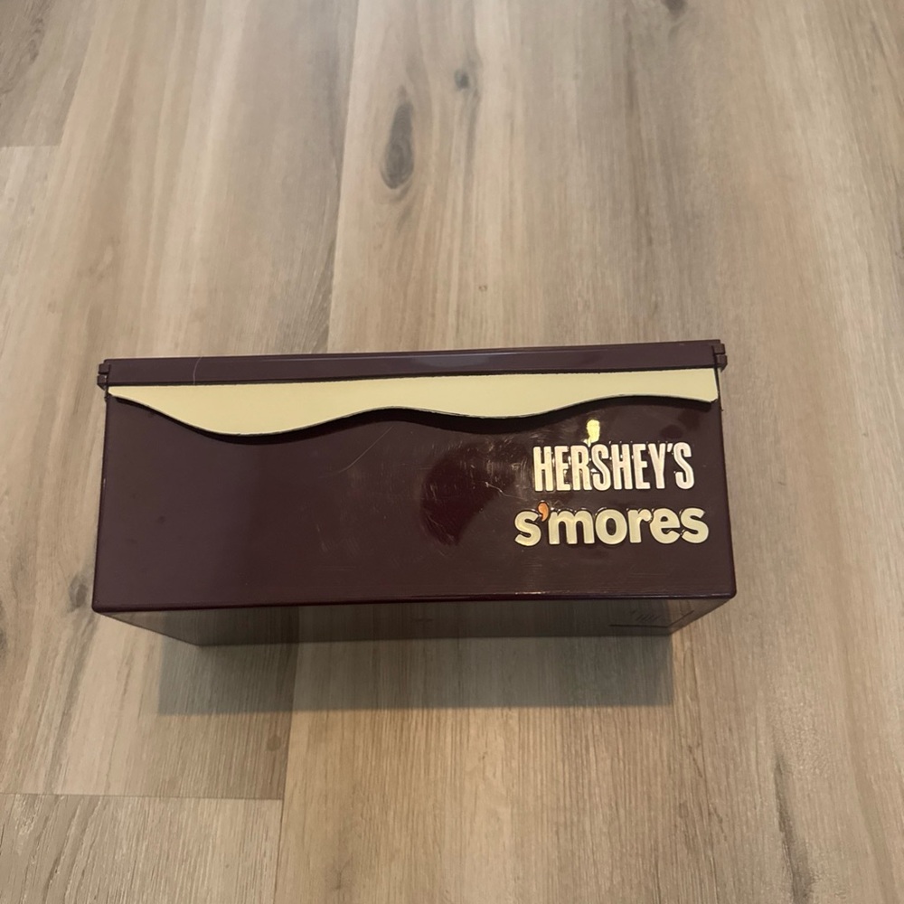 Hershey's S'mores Storage Box - Brown and Cream